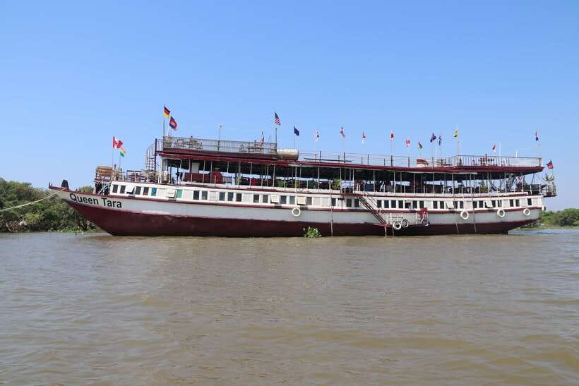 From Siem Reap: Tonle Sap Floating Villages Tour - Lunch aboard Queen Tara