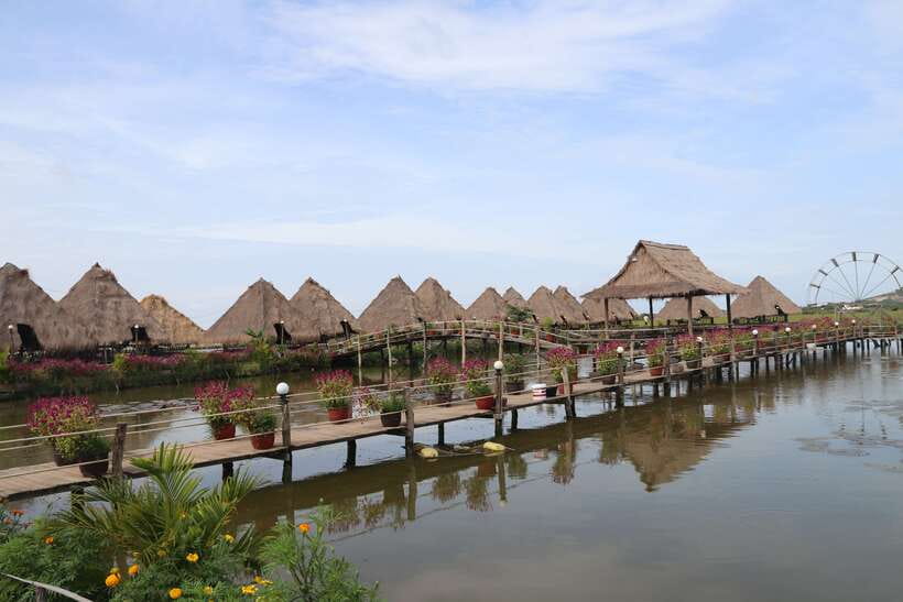 From Siem Reap: Tonle Sap Floating Villages Tour - Birdlife around the Tonle Sap reserve