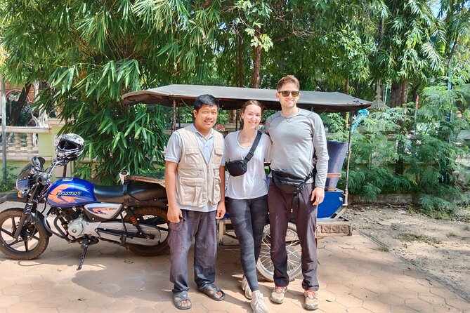 Full-Day Angkor Temple Discovery with Banteay Srei by Tuk-Tuk - Angkor Wat and the first major sights