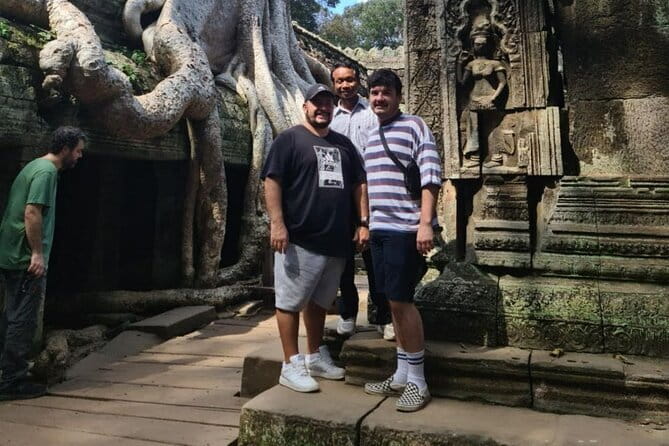 Full Day Angkor Wat Sunrise and Banteay Srei Tour - Three hours inside Angkor Wat