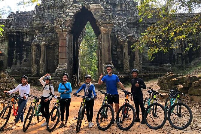 Full-Day Bike Tour in Siem Reap with Zipline - Baray Jayataka and the 30-minute Khmer canoe ride