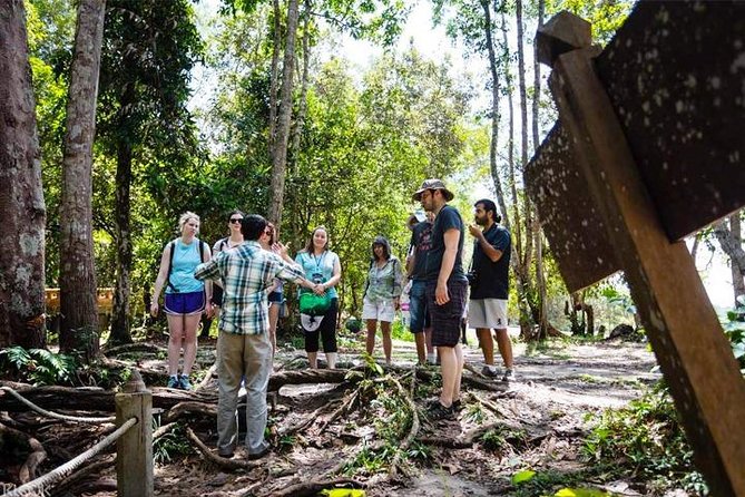 Full-Day Kulen Waterfall & 1000 Lingas Join-in Tour - Reading the riverbed at the 1000 Lingas