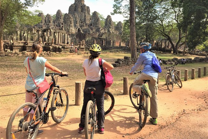 Full Day Pass Angkor Wildlife and Aquarium - Siem Reap - The Touch Pool makes the visit hands-on