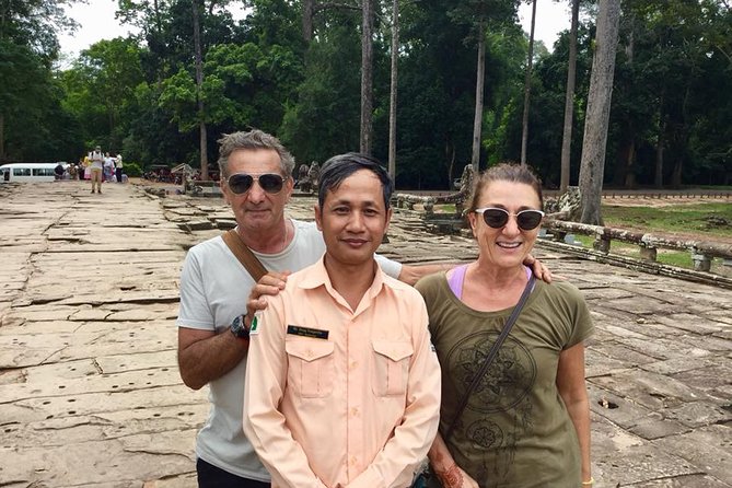 Full-Day private Tour with Sun Rise in Lost City & Angkor Wat from Siem Reap - The South Gate and the road into Angkor Thom