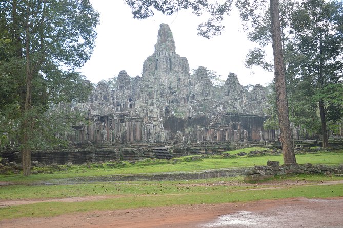 Full-Day Siem Reap Angkor Major Temples Private Tour - Phimeanakas and the old royal palace area