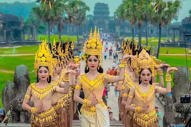 Full-Day Temples of Angkor Small Group Tour - Angkor Thom and the South Gate