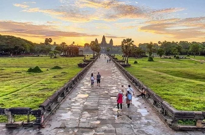 Full Day Tour Angkor Wat Sunrise and Siem Reap Temples - Banteay Srei and the optional extension