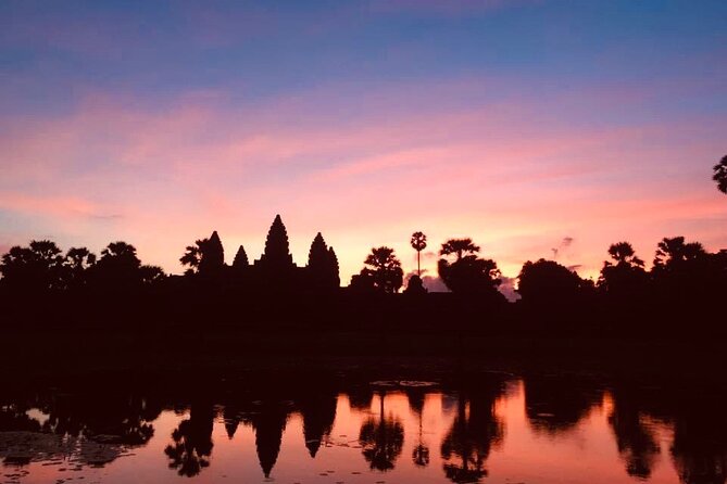 Golden Hours: Angkor wat sunrise photography tour with a pro! - Bayon and the faces of Angkor Thom