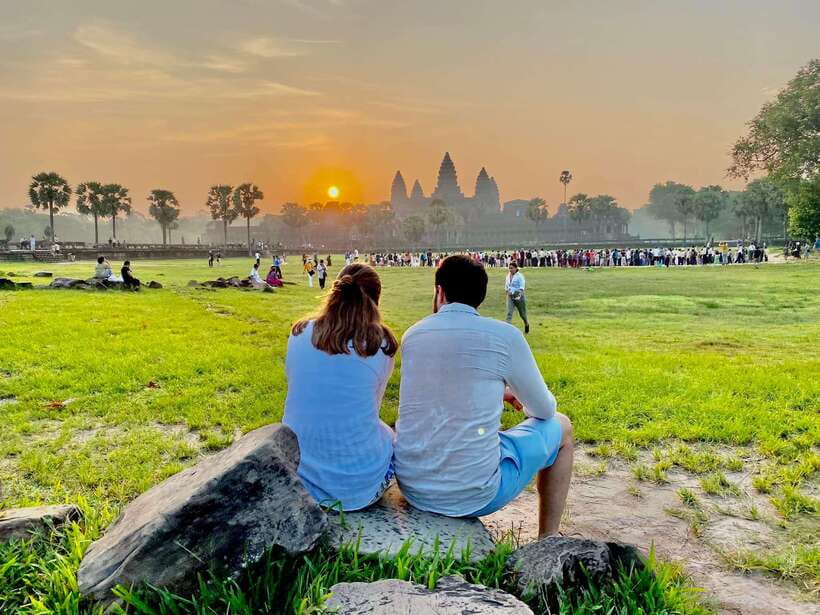 Grand Circle With Sunrise Private Tuk-Tuk - Angkor Wat before breakfast