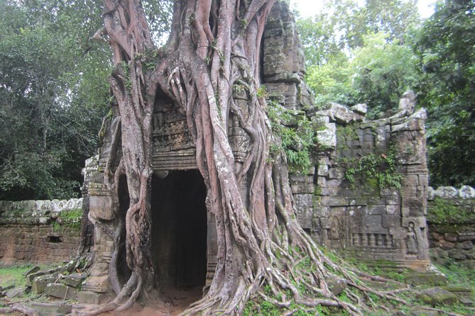 Grand Circuit with Banteay Srei and Banteay Samre Tour - Preah Khan gives the morning real substance