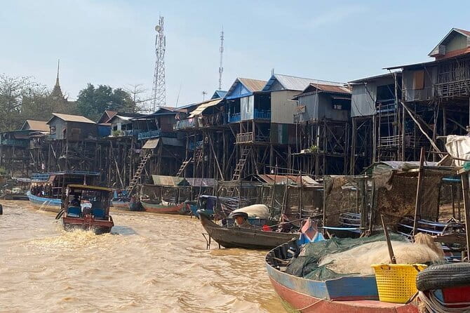 Half Day Kampong Phluk Floating Village and Flooded Forest Tour - Why Kampong Phluk looks different from Siem Reap