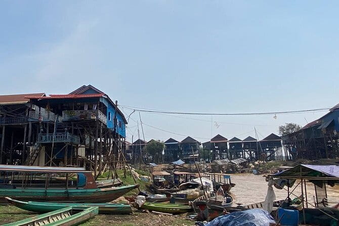 Half Day Kampong Phluk Floating Village and Flooded Forest Tour - Kampong Phluk shows how a village lives with water