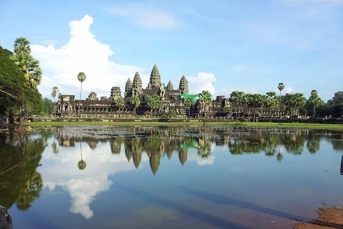 Highlight of Angkor Complex 2 Days Private Tour - Day one: Angkor Thom, Ta Prohm, and Angkor Wat