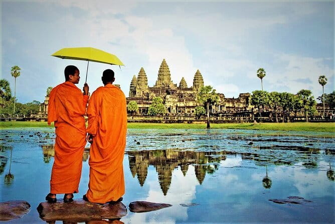 Highlight of Angkor Temples 6 Days Cambodia Tour - Day three: fine carvings and the outer Angkor temples