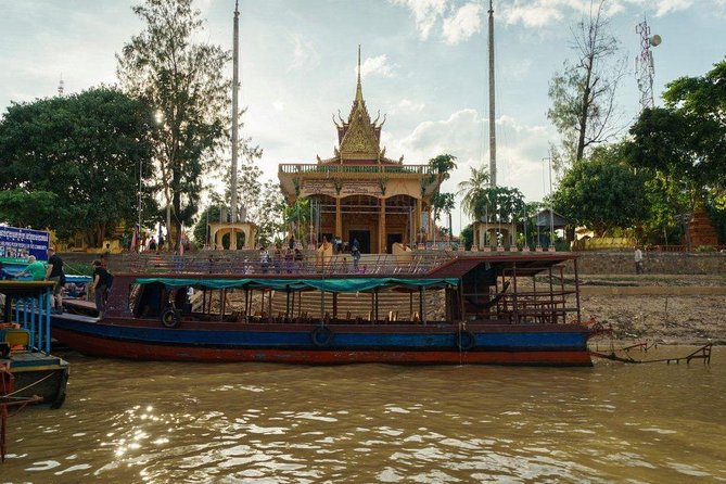 Kampong Phluk Floating Village Tour by Boat - The flooded mangrove canoe ride