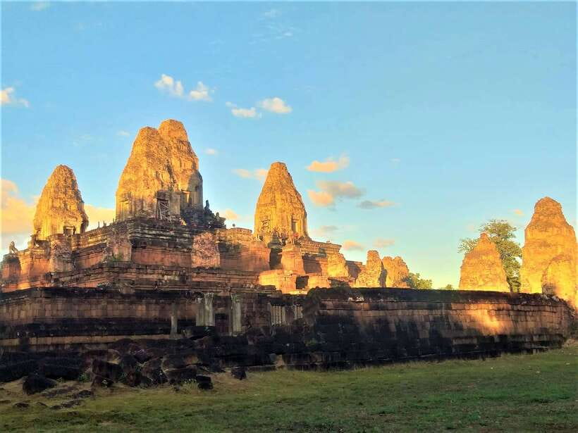 Kbal Spean Trekking Tour with Banteay Srei & Landmine Museum - Transport, timing and group size