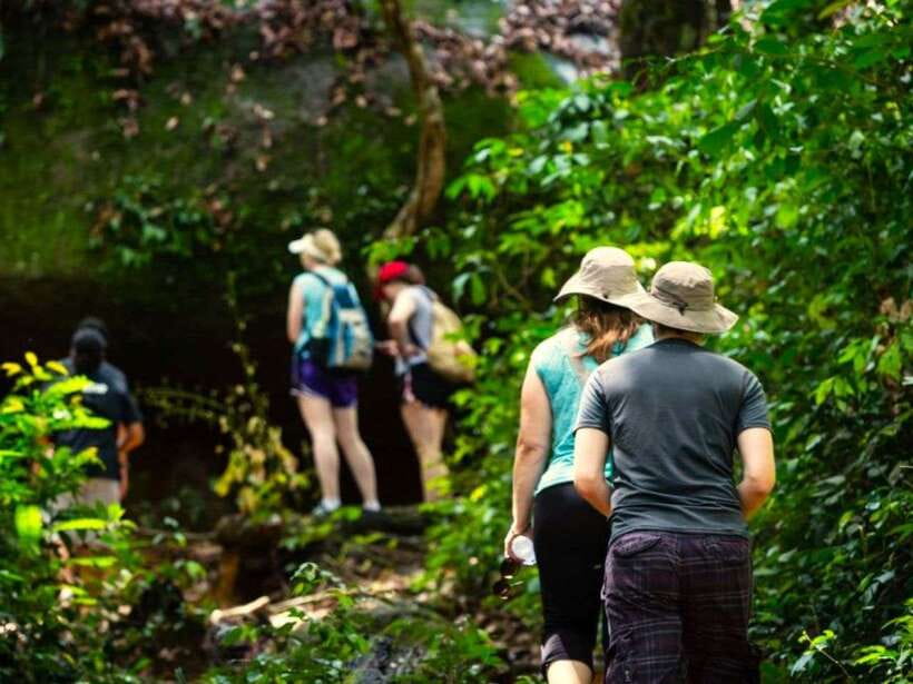 Kbal Spean Trekking Tour with Banteay Srei & Landmine Museum - Banteay Samre starts the temple portion