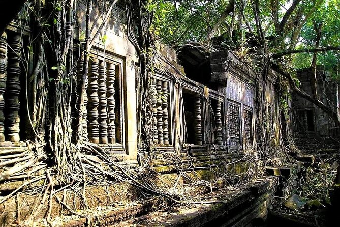Koh Ker & Beng Mealea Temple Full-Day Private Tour from Siem Reap - Prasat Pram, smaller scale and quiet detail