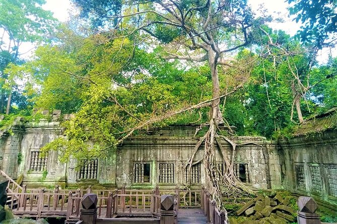 Koh Ker & Beng Mealea Temple Full-Day Private Tour from Siem Reap - Leaving Siem Reap in a private vehicle