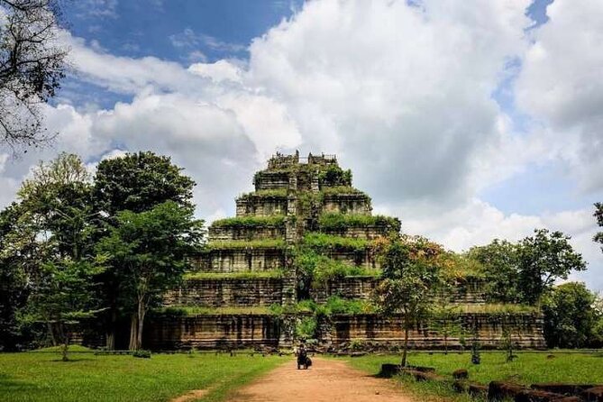 Koh Ker Temple Group & Beng Mealea Full-Day Join-in Tour - Koh Ker and the pyramid that gives the day its punch