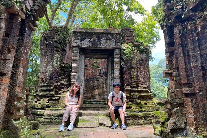 Koh Ker Temple Group & Beng Mealea Full-Day Join-in Tour - Guides can turn a long drive into a good day