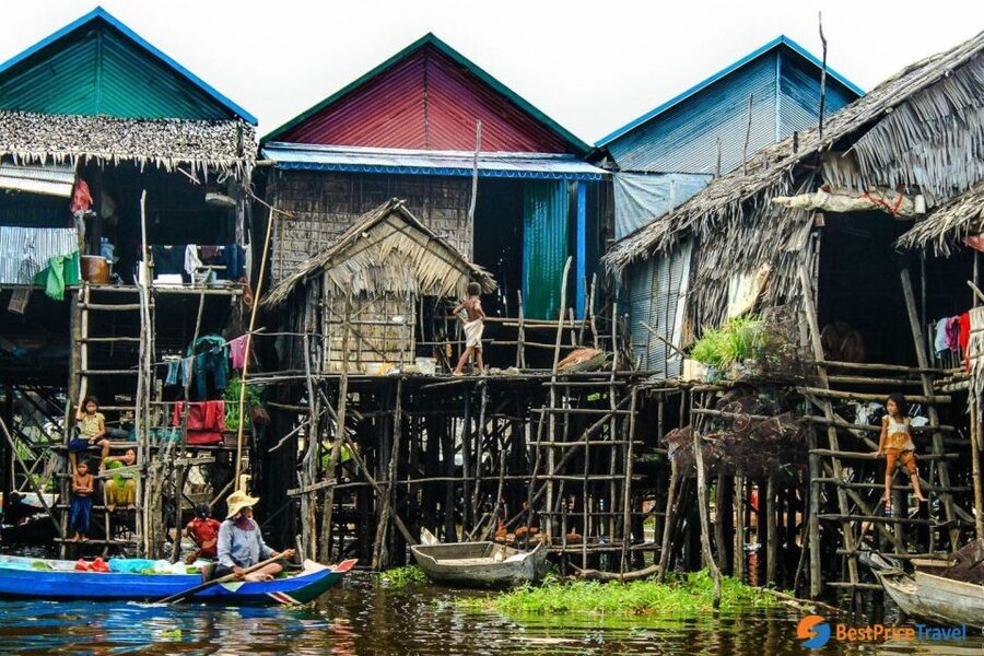 Kompong Khleang Floating Village: Full-Day from Siem Reap - Arriving among Kompong Khleang’s tall stilt houses
