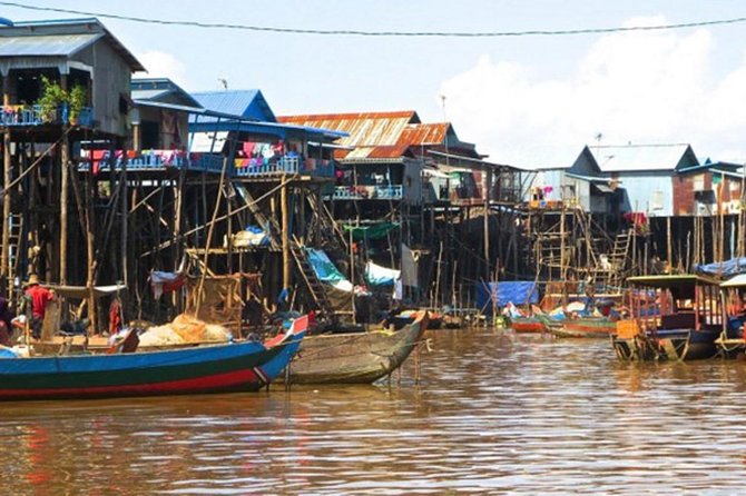 Kompong Phluk Floating village & Mangrove forest cruise - The ride from Siem Reap to Tonlé Sap