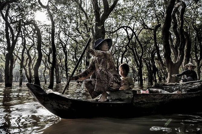 Kompong Phluk Village Tonle Sap Lake Half-Day Tour From Siem Reap - Seeing Kompong Phluk’s homes on stilts