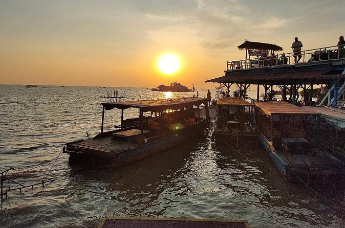 Kulen Elephant Forest and Tonle Sap Lake by Private Tour - Kampong Phluk and the changing life of Tonle Sap