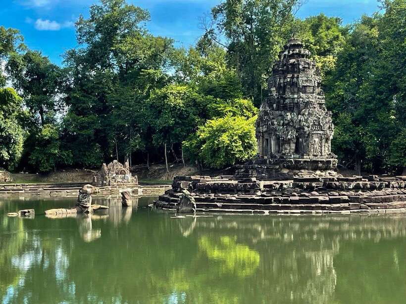 Kulen Mountain, Beng Mealea and Banteay Srei Full Day Tour - Banteay Srei and Cambodia’s finest stone detail