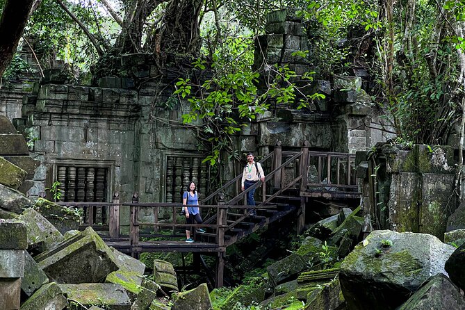 Kulen Mountain with Beng Mealea and Banteay Srei Full Day Tour - Preah Dak gives the morning a local start