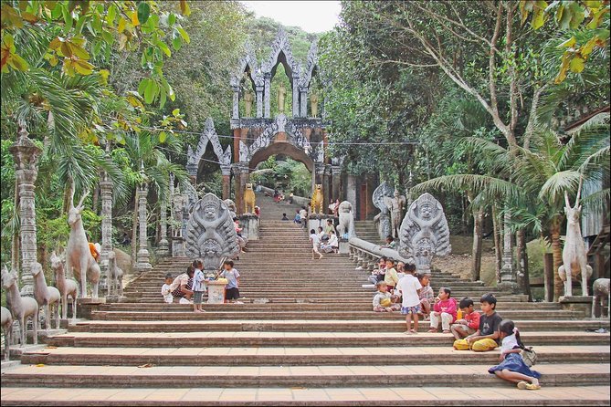 Kulen Waterfall and 1000 Lingas River Private Tour - Walking along the River of 1,000 Lingas