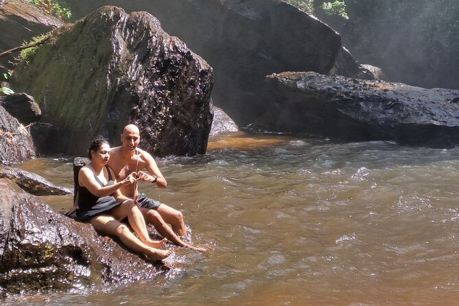 Kulen Waterfall and Banteay Srei -Lady Temple - Banteay Srei and its pink sandstone carvings