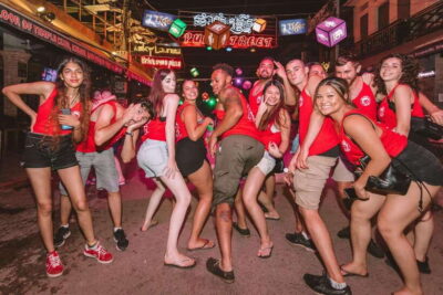 Mad Monkey Siem Reap Pub Crawl
