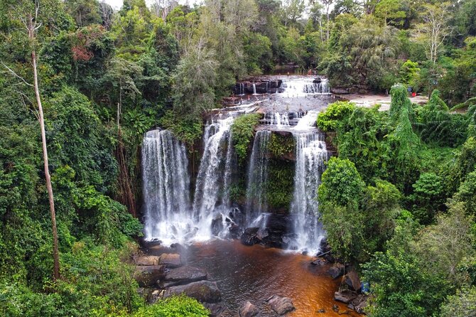 Magical Kulen Mountain by Cambodiajeep - Preah Ang Thom and the enormous reclining Buddha