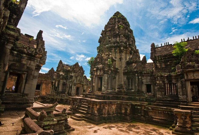 Monk Blessing Ceremony in Siem Reap - A Buddhist ceremony beyond the usual temple circuit