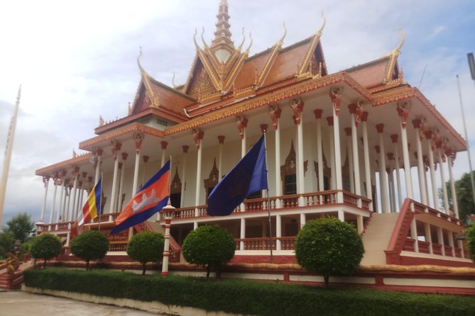Monk Blessing Ceremony in Siem Reap - Respectful behavior at the monastery
