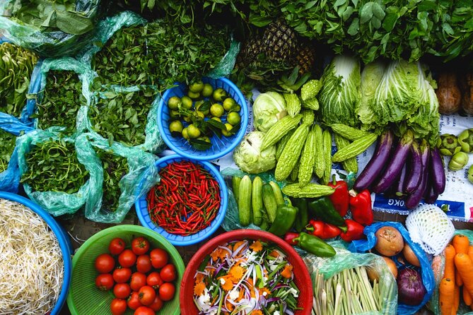 Morning Cooking Class and Market Tour in Siem Reap - Guides, communication, and the feel of the morning
