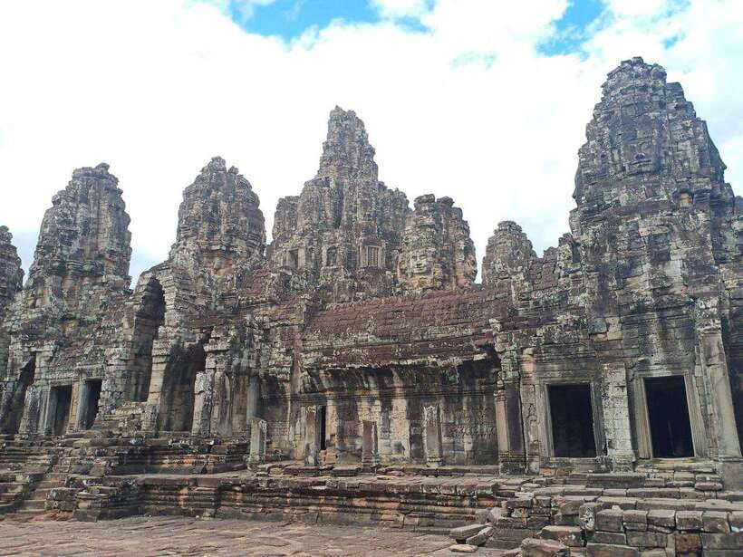 One Day Angkor Wat Trip with Sunrise - A private guide makes the large circuit manageable
