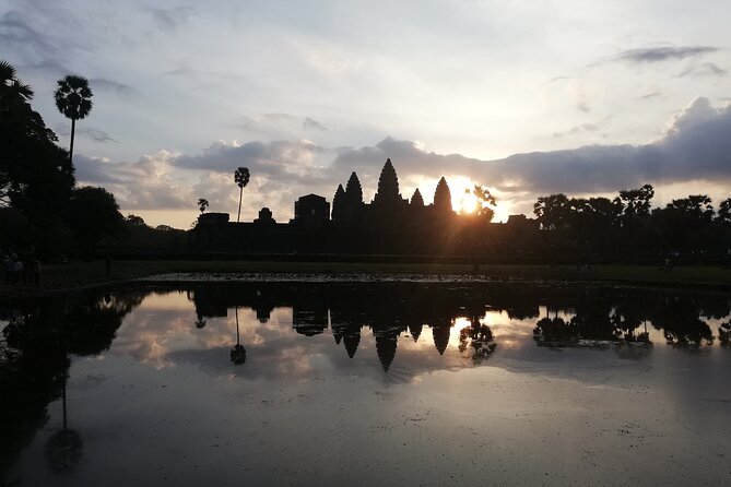 One Day Angkor World Heritage Tour - Guides, drivers, and the small comforts that count