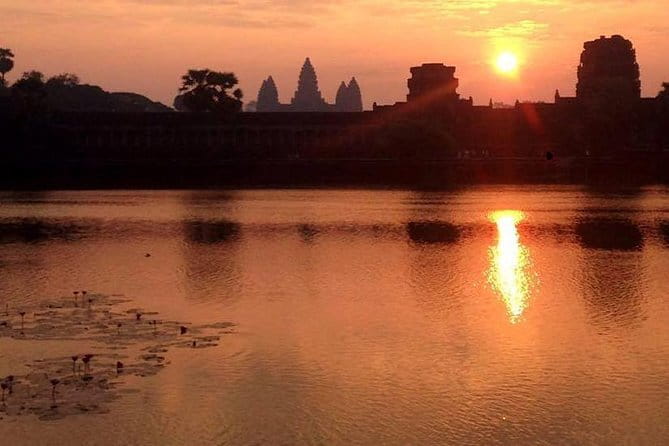One Day Sunrise Private Tour at Angkorwat with Major Temples - Key points to know before booking