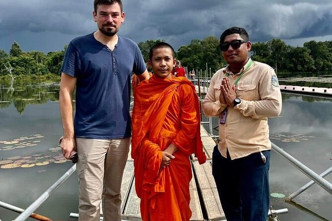 One Full Day Private tour of Angkor Wat, Ta Prohm, Angkor Thom & Banteay Srie - Entering Angkor Thom through the South Gate