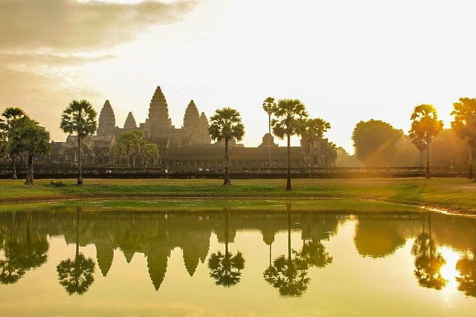 Personalised Angkor Wat Sunrise Off-the-Beaten Track Tour - Why the 5:00 AM departure matters