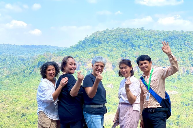 Phnom Kulen Waterfall and Banteay Srei Temple Tour from Siem Reap - The 1000 Lingas riverbed and its Hindu carvings