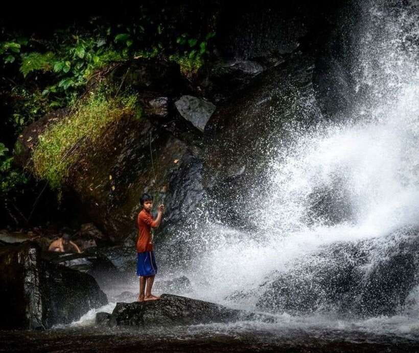 Phnom Kulen Waterfall & the Sacred 1000 Lingas (with Lunch) - The River of 1000 Lingas: small carvings, major meaning