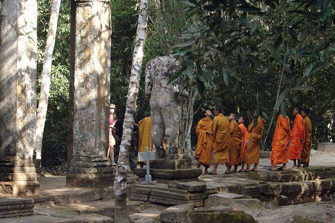 Preah Khan, Neak Pean and Pre-Rup Private Tour - Ta Som offers the most intimate temple setting
