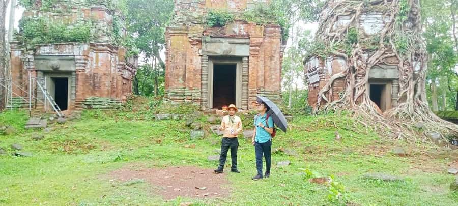 Preah Vihear Temple Koh Ker & BengMealea Tour from Siem Reap - The road north in a private SUV or van