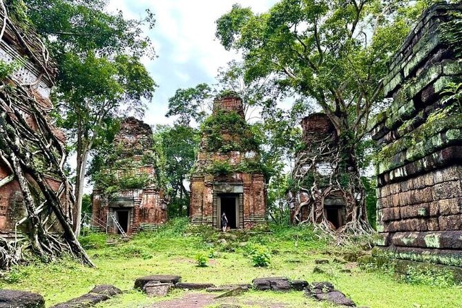 Preah Vihear temple - Koh Ker & Other temple with Small Group - How the small group changes the day