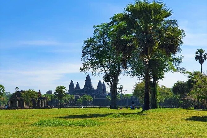 Private 2 Days Angkor Wat Sunrise and Discover all Major Temples - Eastern Mebon and sunset at Pre Rup