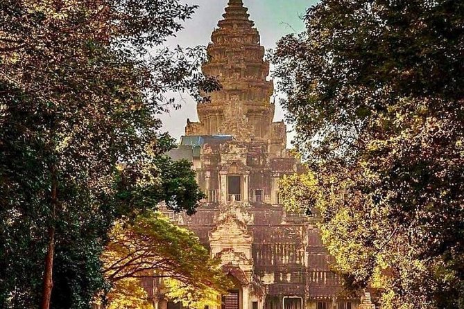 Private 2 Days Angkor Wat Sunrise, Floating Village & Beng Mealea - A private vehicle makes a long temple day easier